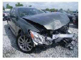 center-lane-car-accident-003